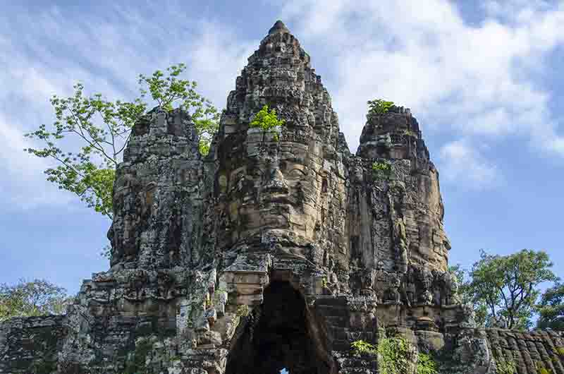 41 - Camboya - Angkor - ciudad de Angkor Thom - puerta sur